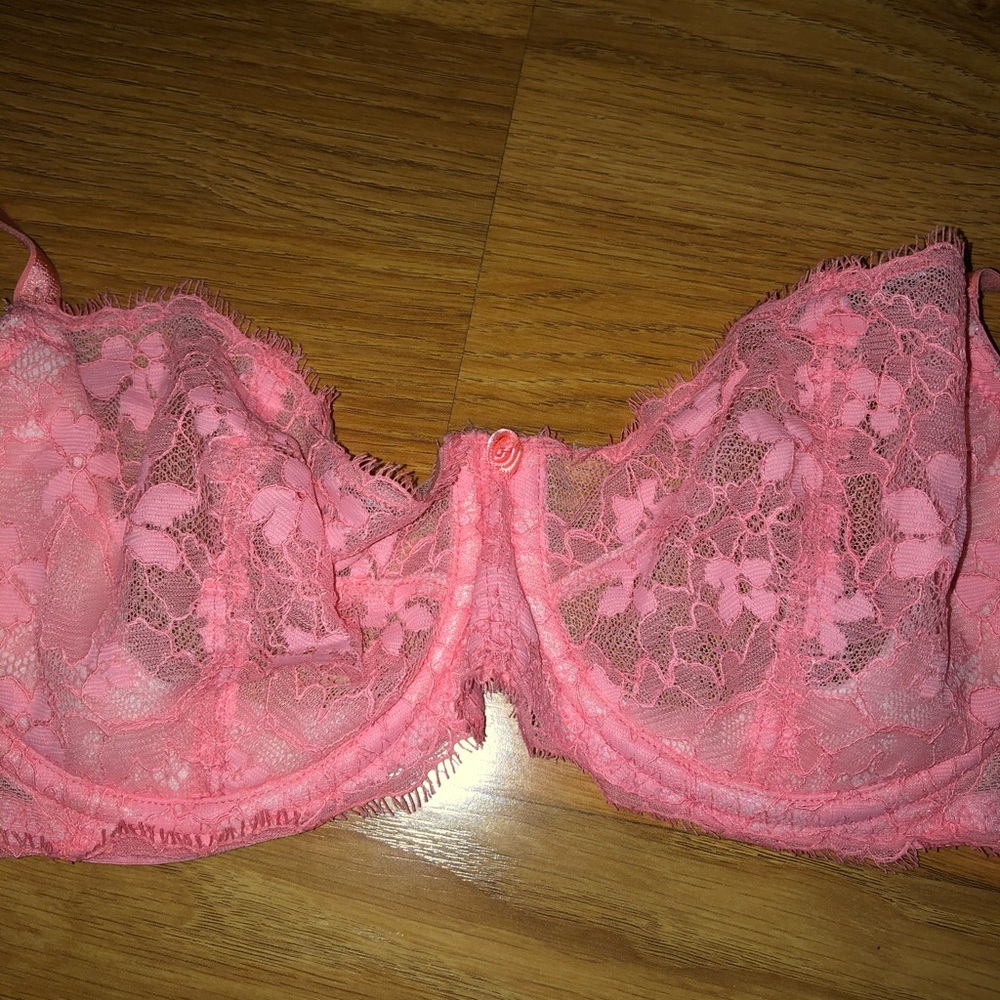 Pink underwire bra!